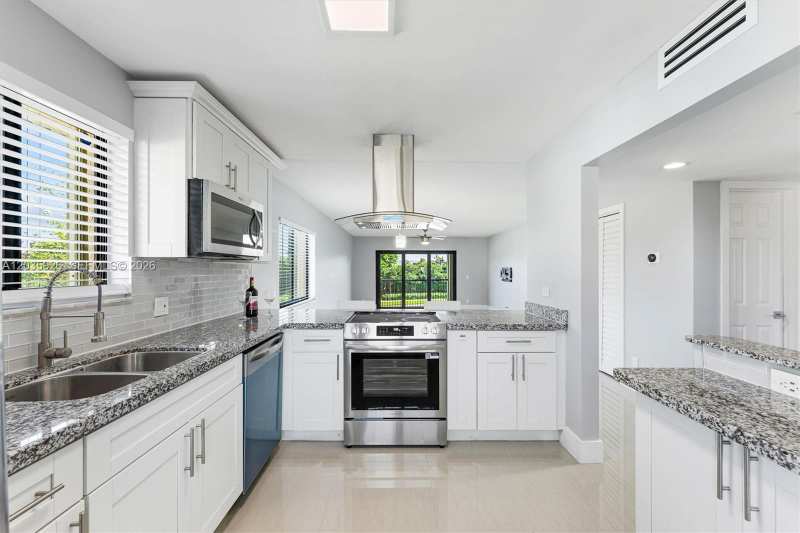 16451 Blatt Blvd # 201, Weston FL 33326