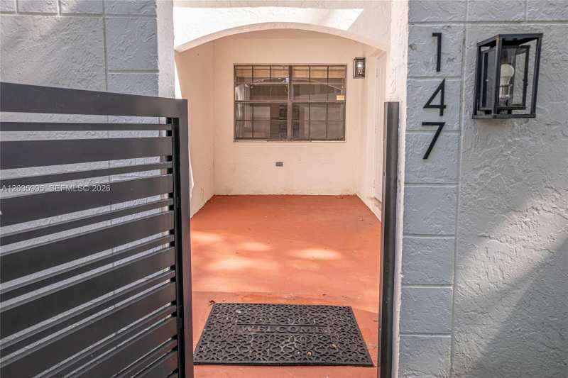 21212 Harbor Way # 14, Aventura FL 33180