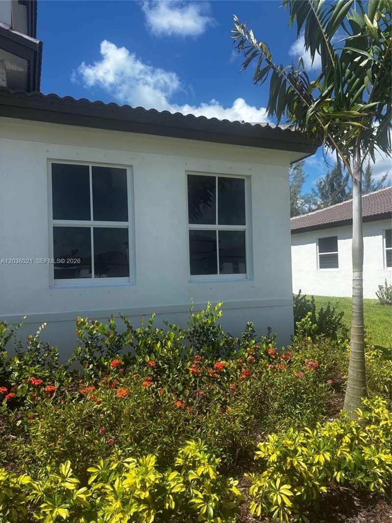 2342 SE 30th St, Homestead FL 33035