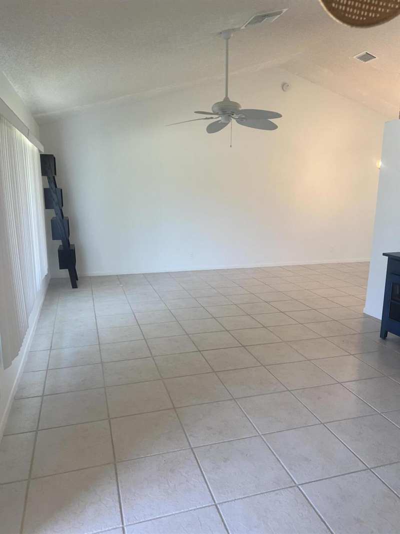 6039 Sunberry Circle, Boynton Beach FL 33437