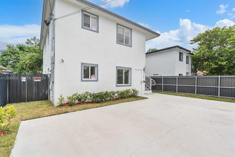 1766 NW 68th Ter, Miami FL 33147
