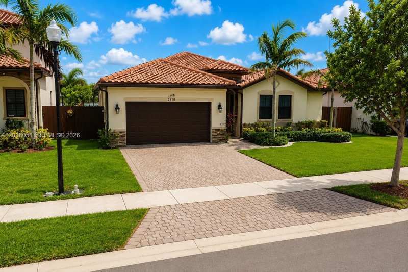 2450 SE 1st St, Homestead FL 33033