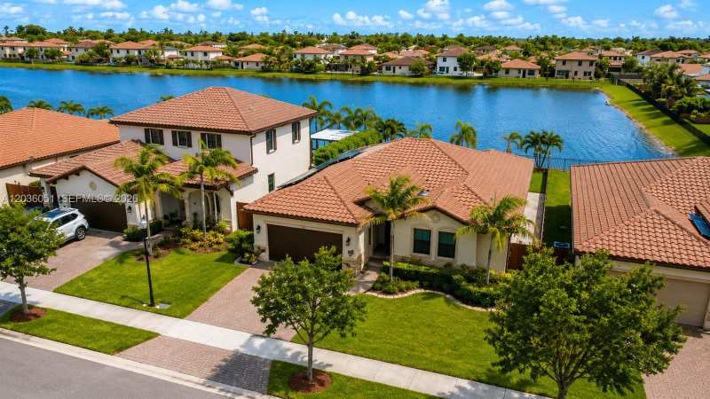 2450 SE 1st St, Homestead FL 33033