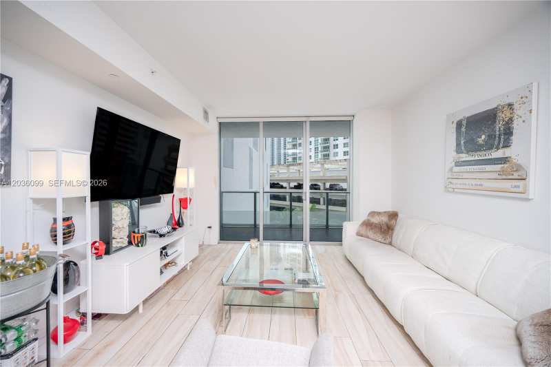 1300 Brickell Bay Dr # 710, Miami FL 33131