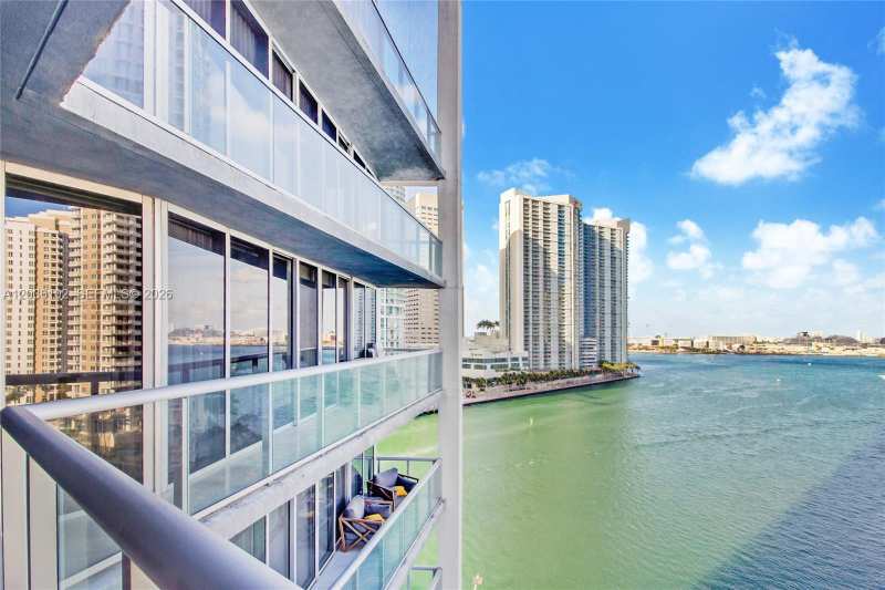 465 Brickell Ave # 1101, Miami FL 33131
