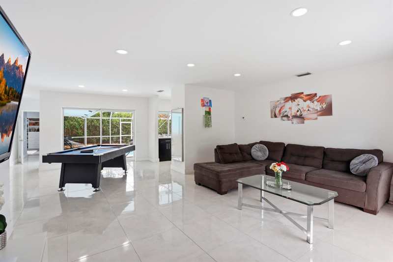 5940 NW 16th Street, Sunrise FL 33313