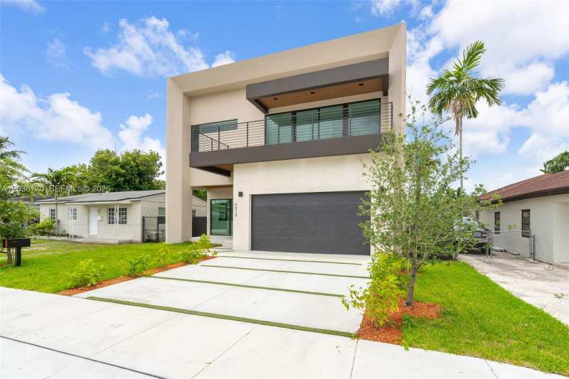6438 SW 23rd St, Miami FL 33155