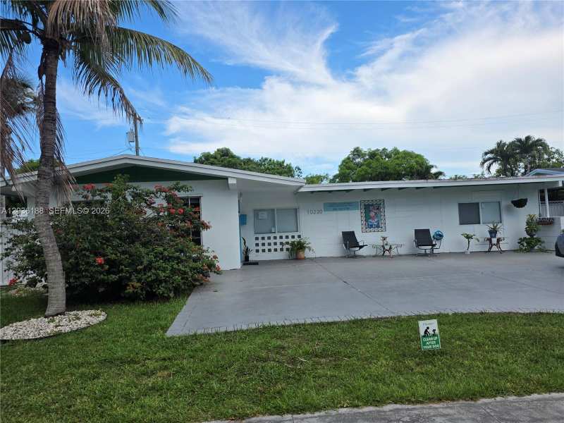 10220 SW 164th St, Miami FL 33157