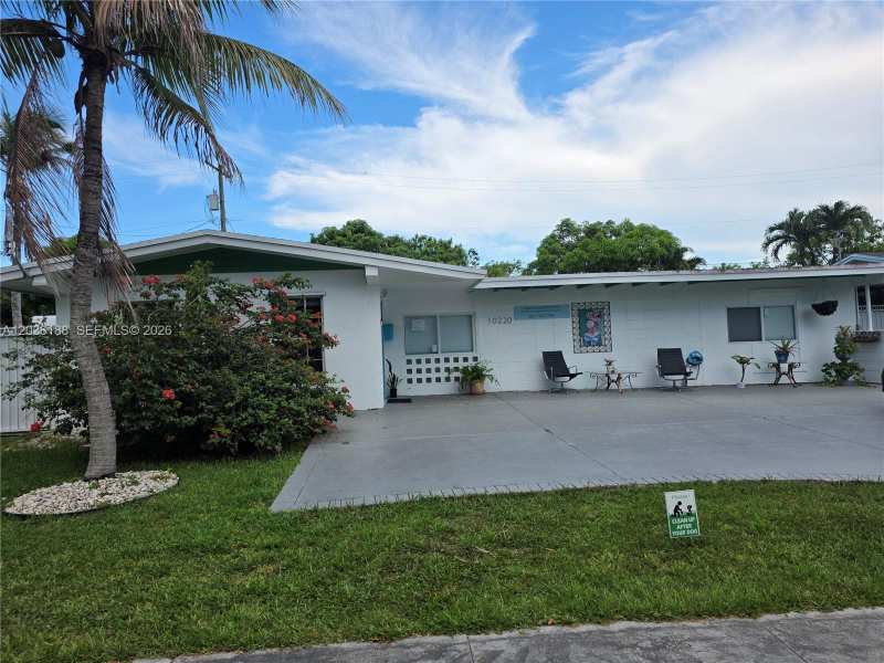 10220 SW 164th St, Miami FL 33157