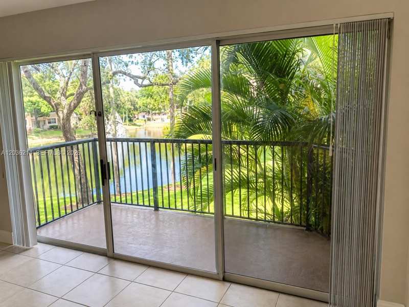 8741 Wiles Rd # 204, Coral Springs FL 33067