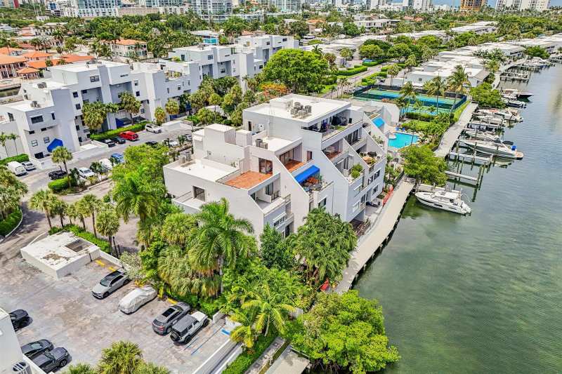 430 Poinciana Drive # 1710, Sunny Isles Beach FL 33160