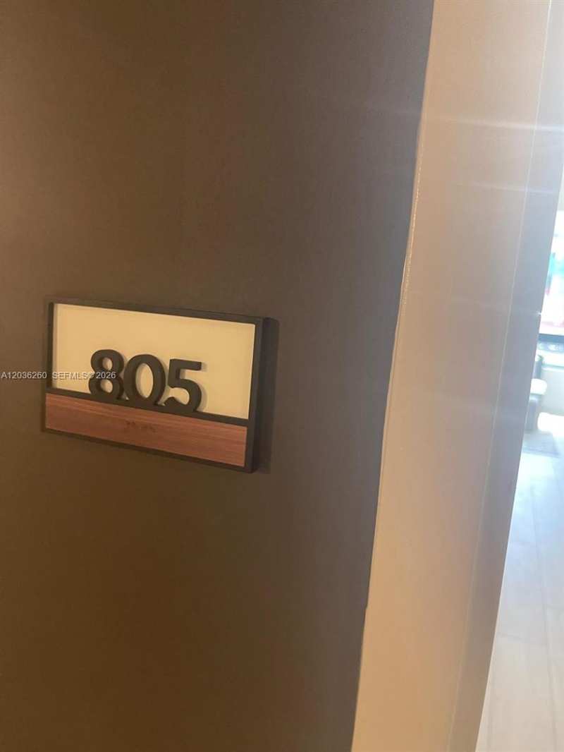 225 N Miami Ave # 805, Miami FL 33128