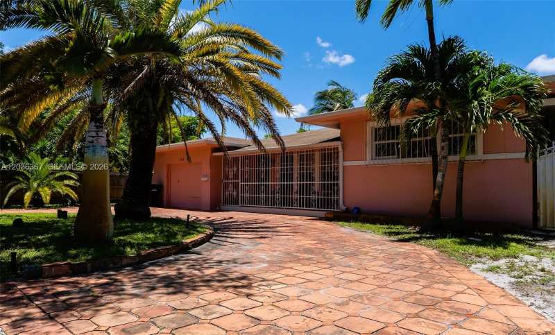 315 NW 124th St, North Miami FL 33168