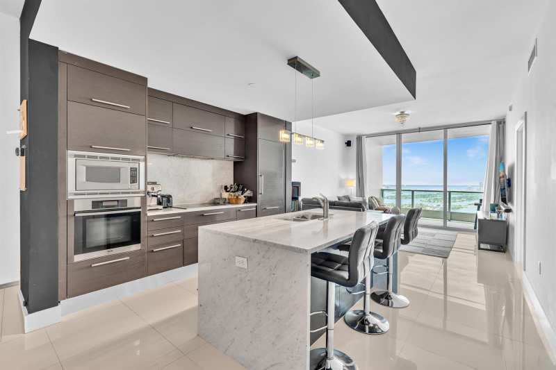 900 Biscayne Boulevard # 4703, Miami FL 33132