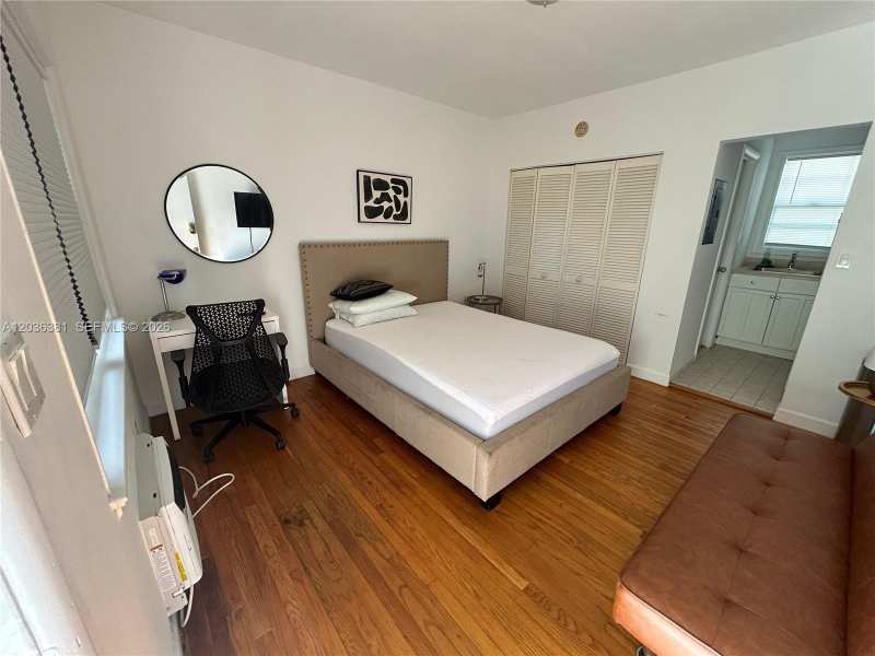 300 Sunset Dr # 15, Fort Lauderdale FL 33301