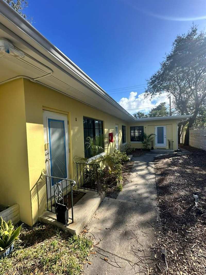 214 S Palmway, FL 33460