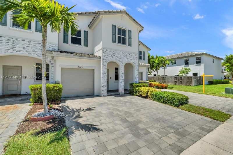 2683 SE 12th St, Homestead FL 33035