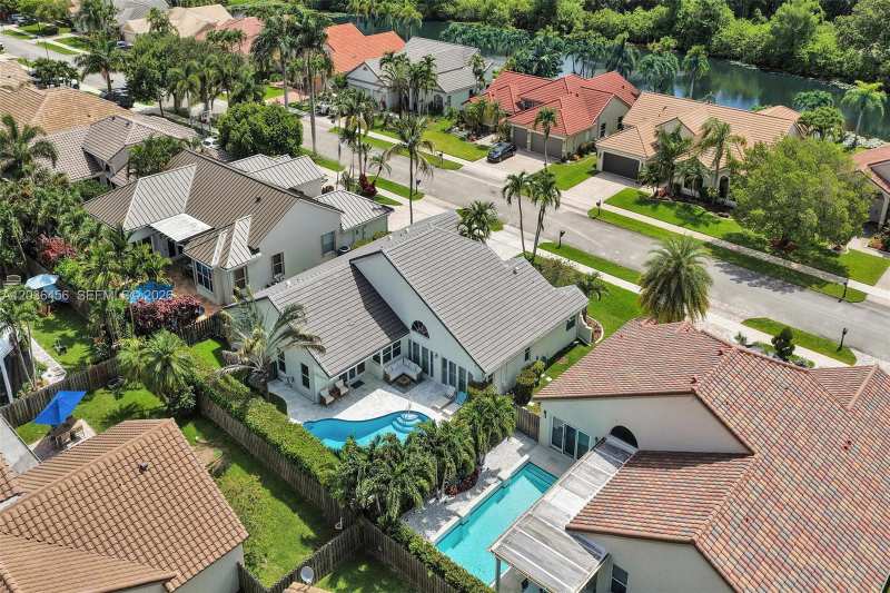2863 E Abiaca Cir, Davie FL 33328