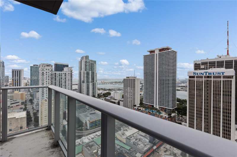 151 SE 1st St # 3202, Miami FL 33131