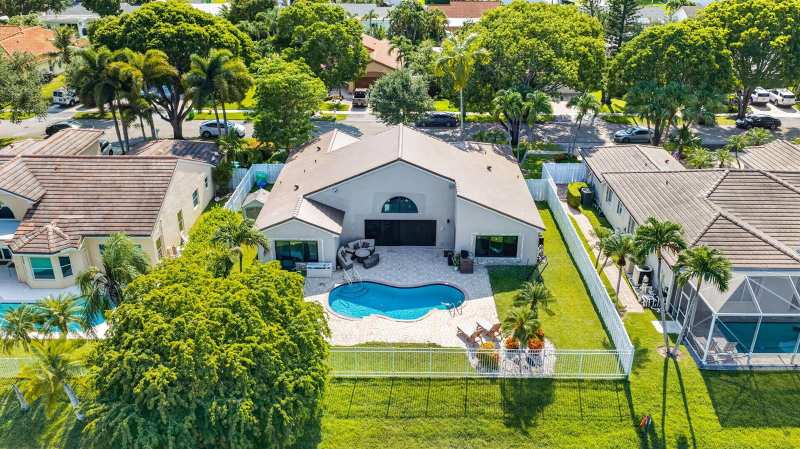 912 NW 132nd Avenue, Sunrise FL 33325
