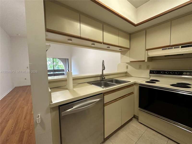 8999 SW 123rd Ct # 212, Miami FL 33186