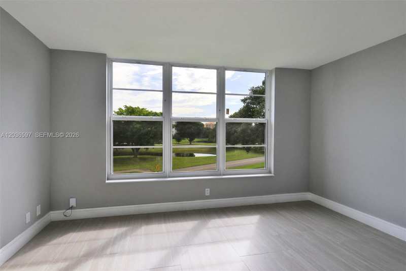 2940 N Course Dr # 311, Pompano Beach FL 33069
