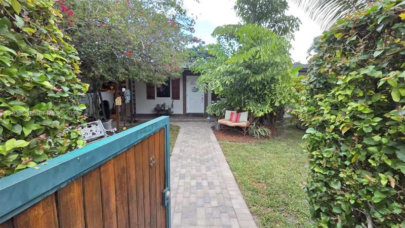 3511 SW 105th ct, Miami FL 33165
