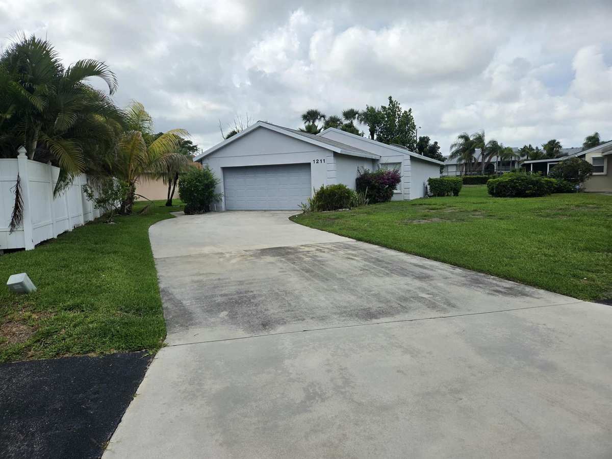 1211 Pine Sage Circle, West Palm Beach FL 33409