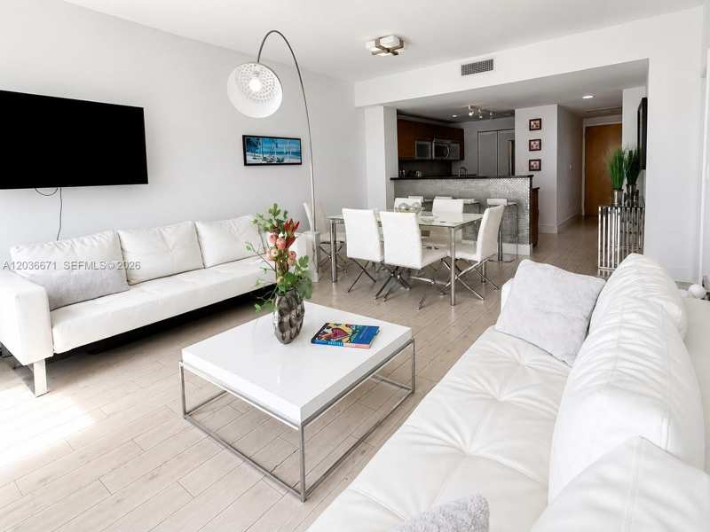 253 NE 2nd St # 3004, Miami FL 33132