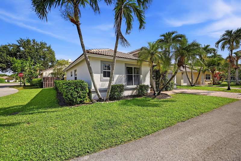 1852 Capeside Circle, Wellington FL 33414