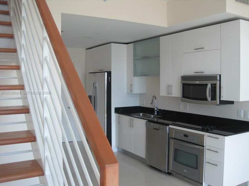 60 SW 13th St # 4610, Miami FL 33130