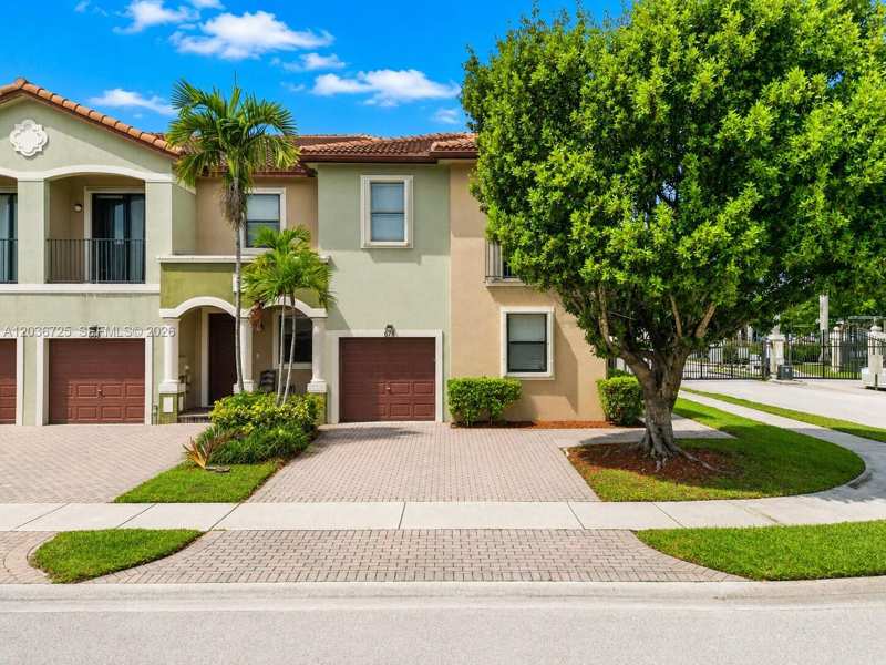 678 NE 33rd Ter, Homestead FL 33033