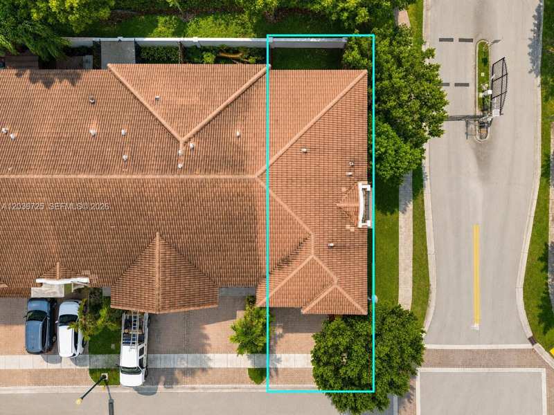 678 NE 33rd Ter, Homestead FL 33033