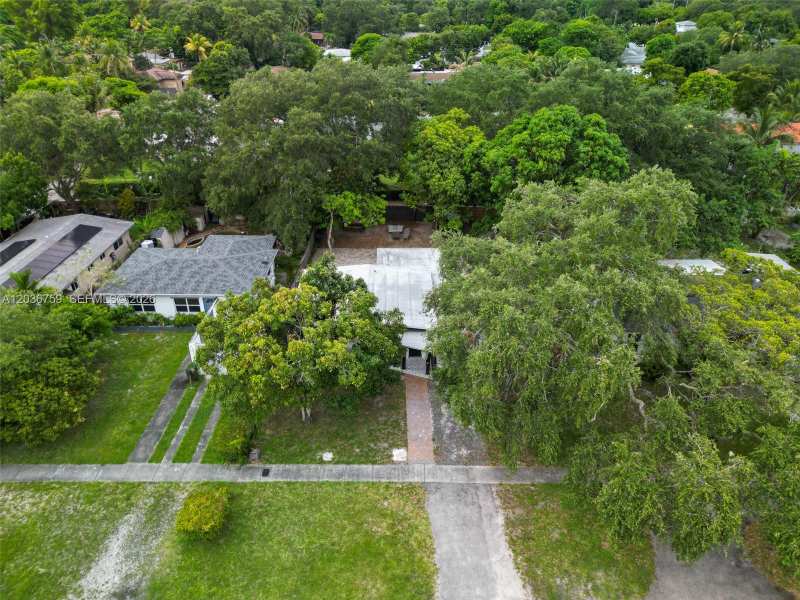 1260 NE 153rd St, North Miami Beach FL 33162