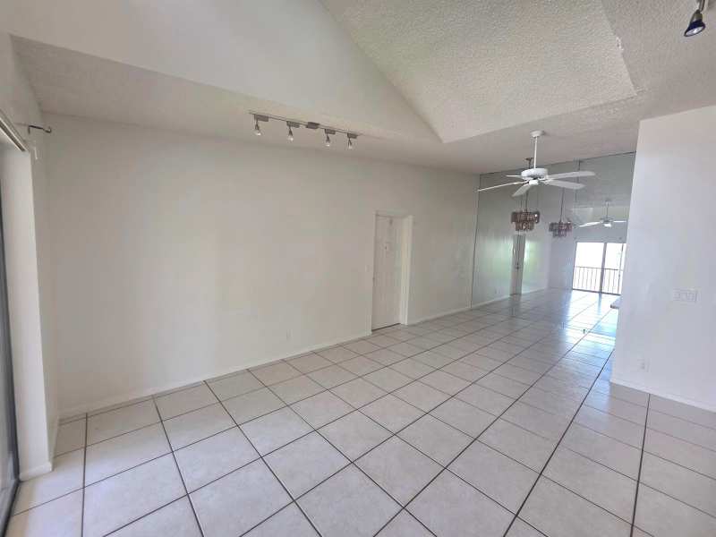 203 Foxtail Drive # B3, FL 33415