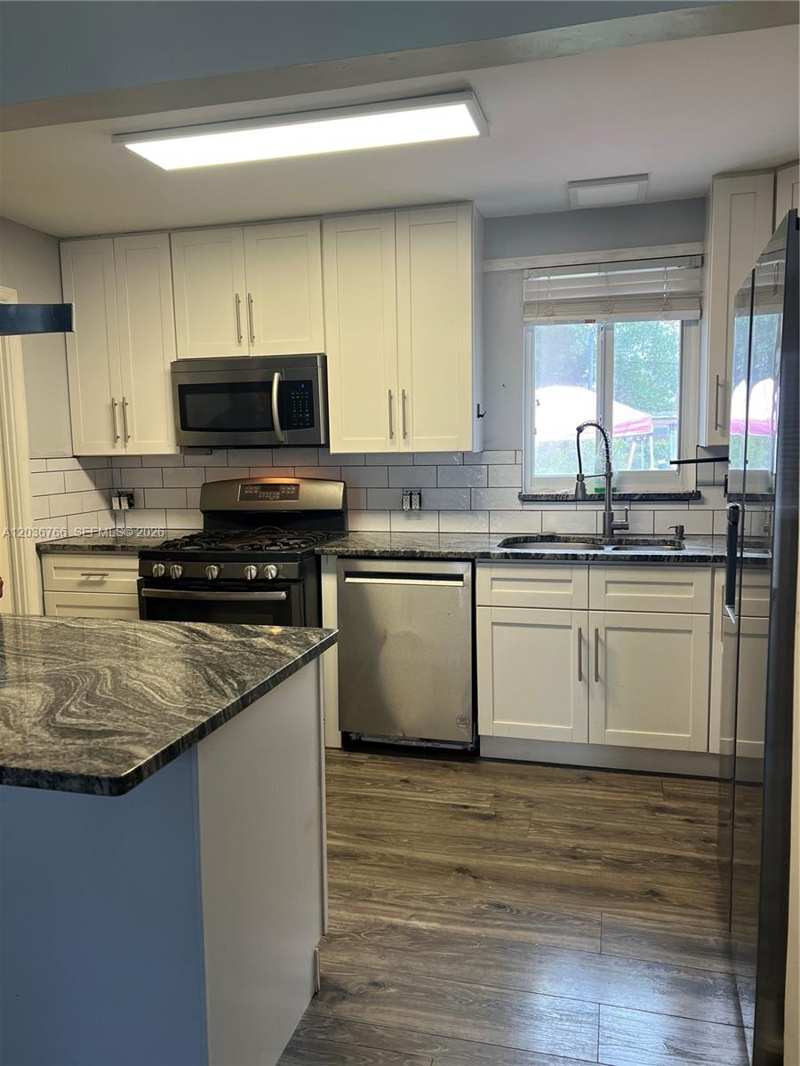 241 SW 3rd Ter # 0, Dania Beach FL 33004