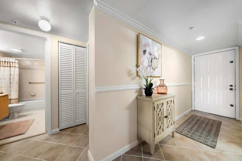 601 Seafarer Circle # 104, Jupiter FL 33477