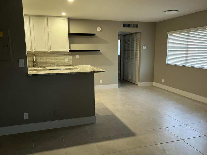 267 Flanders F, Delray Beach FL 33484