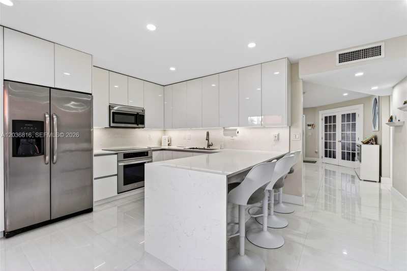 11115 W Okeechobee Rd # 123, Hialeah Gardens FL 33018