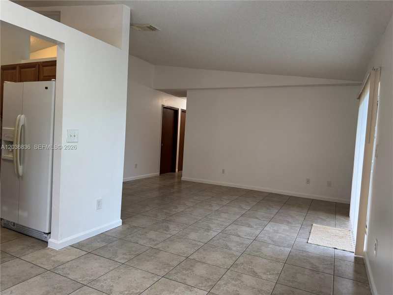 8556 SW 210th Ter, Cutler Bay FL 33189
