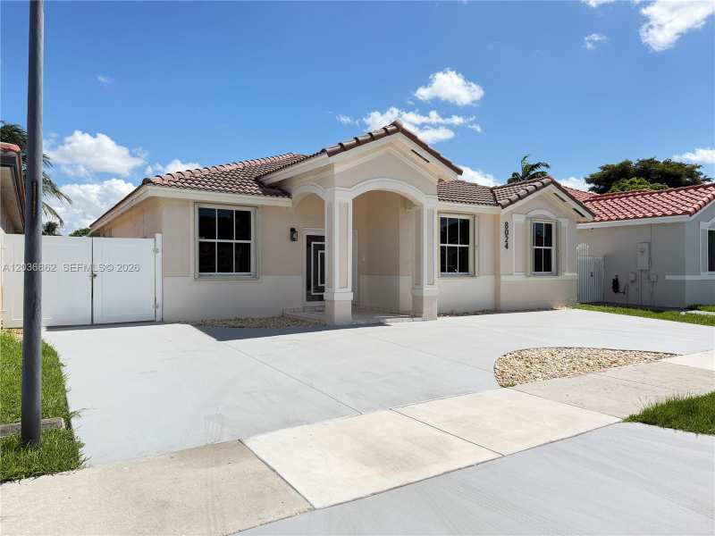 8024 NW 198th Ter, Hialeah FL 33015