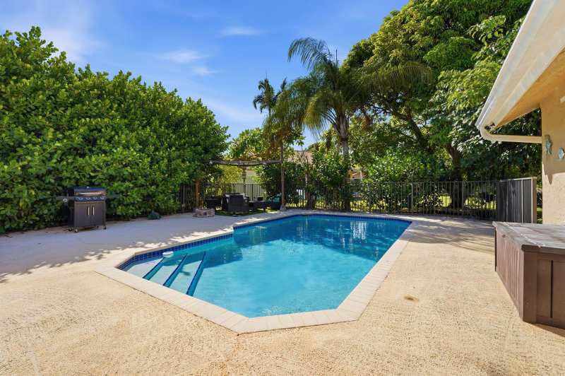 9577 Majestic Way, Boynton Beach FL 33437