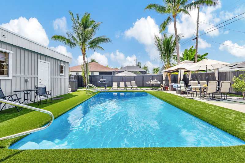 2469 Sun Up Lane, Lake Worth FL 33462