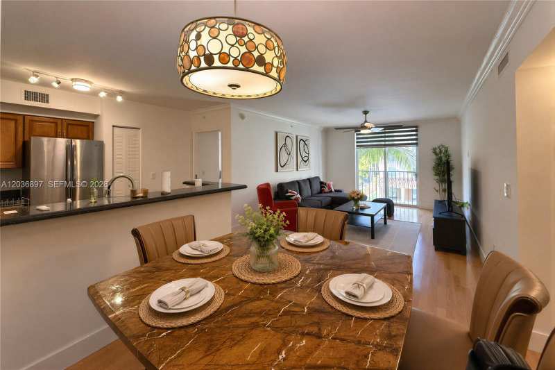 1900 Van Buren St # 317B, Hollywood FL 33020