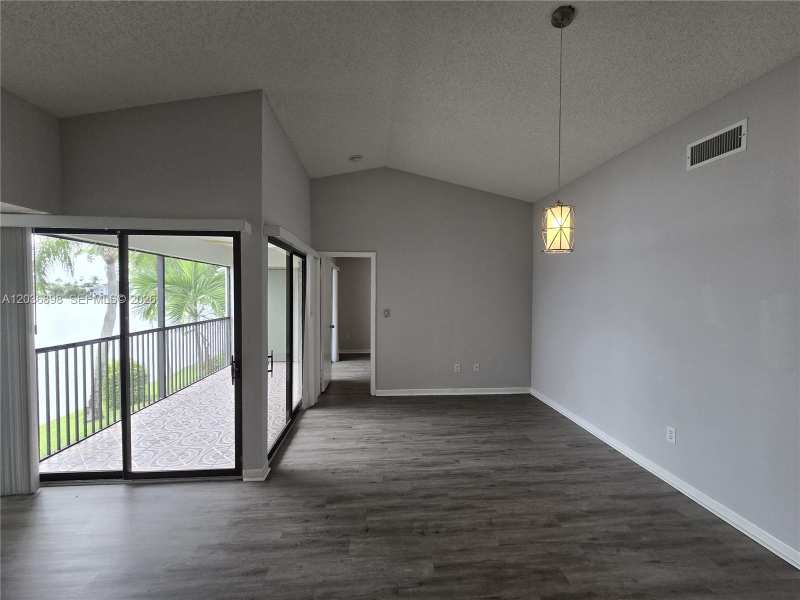 1024 S Independence Dr # 1024E, Homestead FL 33034