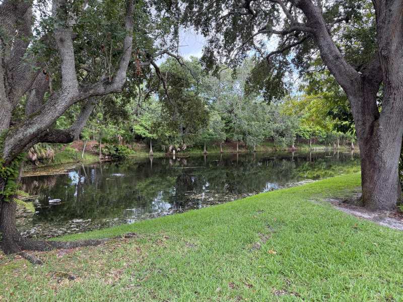 212 Harbour Pointe Way, FL 33413