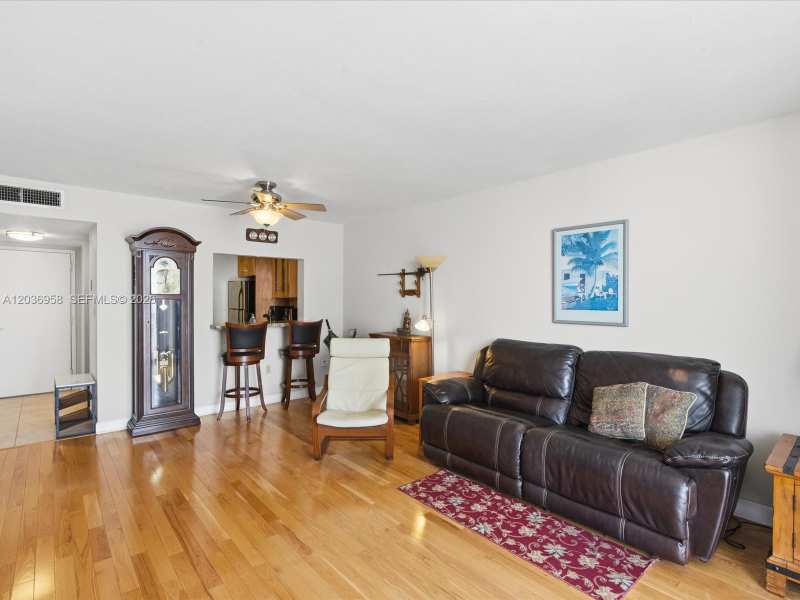 3588 Collins Ave # 504, Miami Beach FL 33140