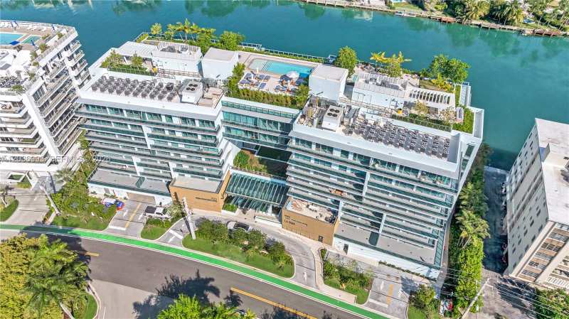 9221 E Bay Harbor Drive # 512, Bay Harbor Islands FL 33154