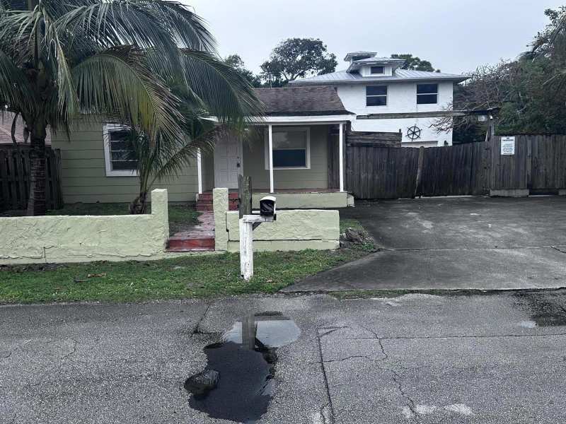 130 NE 4th Avenue, Boynton Beach FL 33435