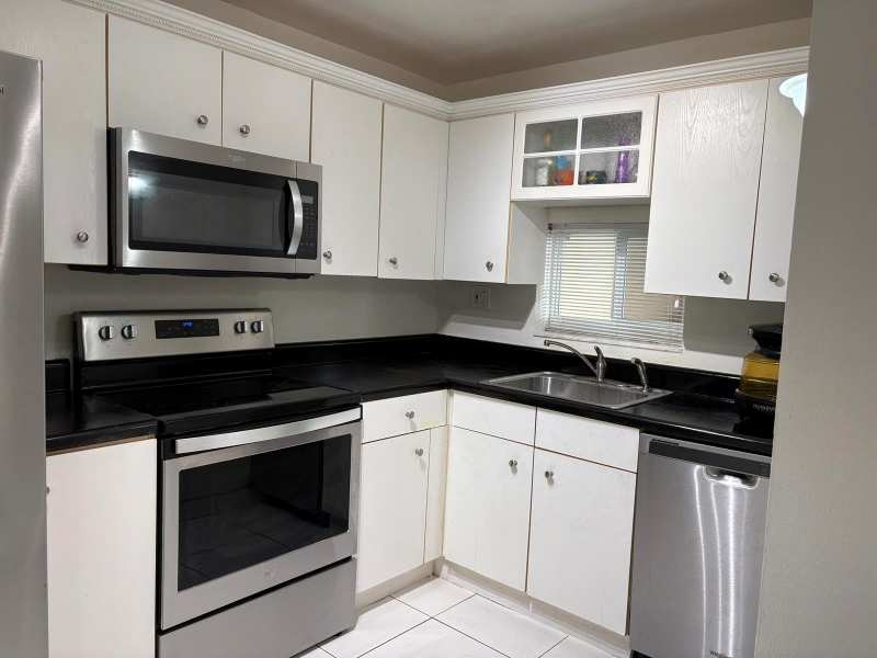 9820 S Hollybrook Lake Drive # 110, Pembroke Pines FL 33025